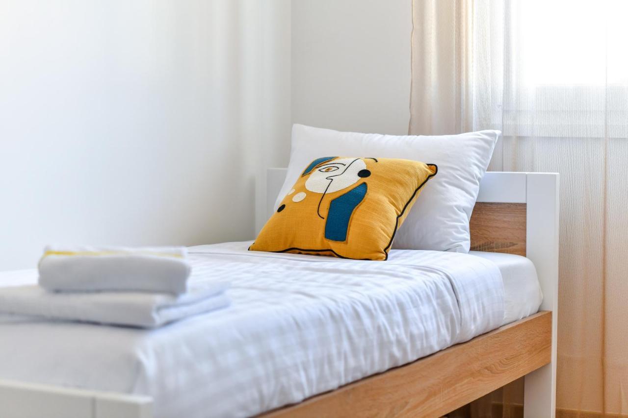Spacious Nero With Free Parking Appartement Zadar