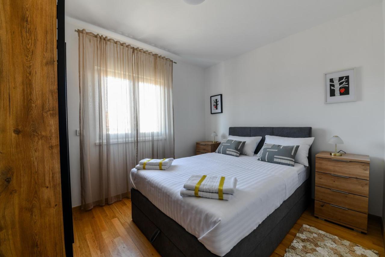 Spacious Nero With Free Parking Apartment Zadar