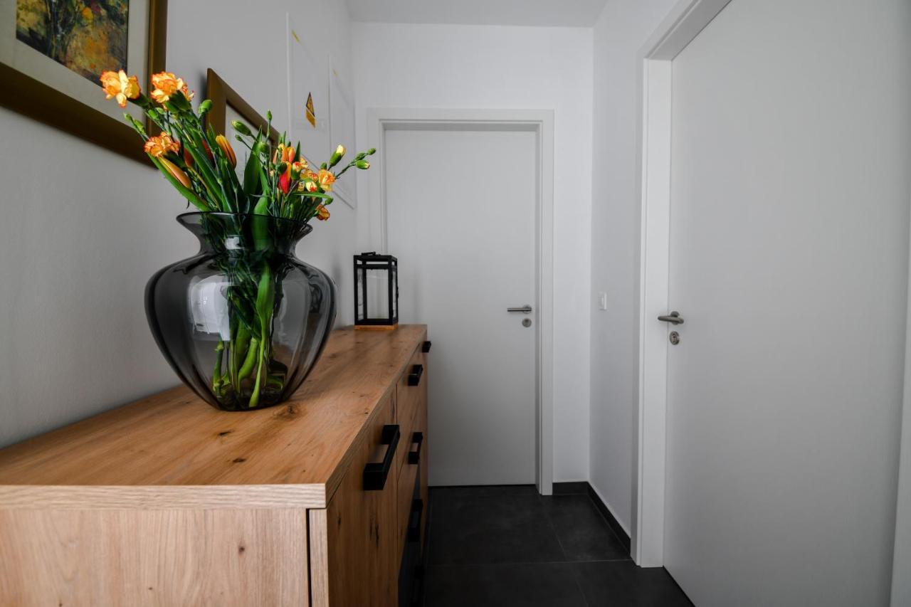 Spacious Nero With Free Parking Appartement